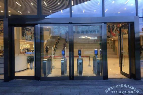 深圳香港中文大學-大門玻璃草莓无码视频